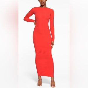 Skims|NWT|Red|Fits Everybody Long Sleeve Crewneck Dress |Small
*Limited Edition*